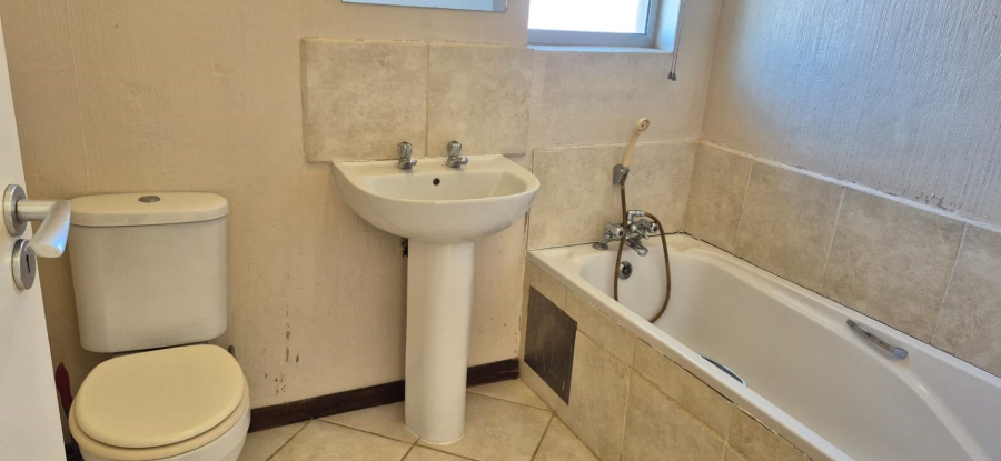 2 Bedroom Property for Sale in Beacon Bay Eastern Cape